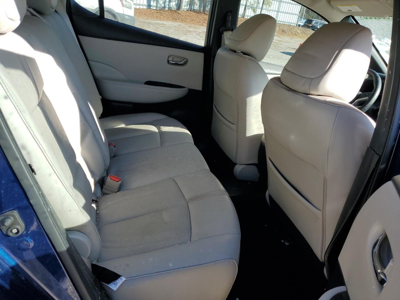 2019 Nissan Leaf - Image 10
