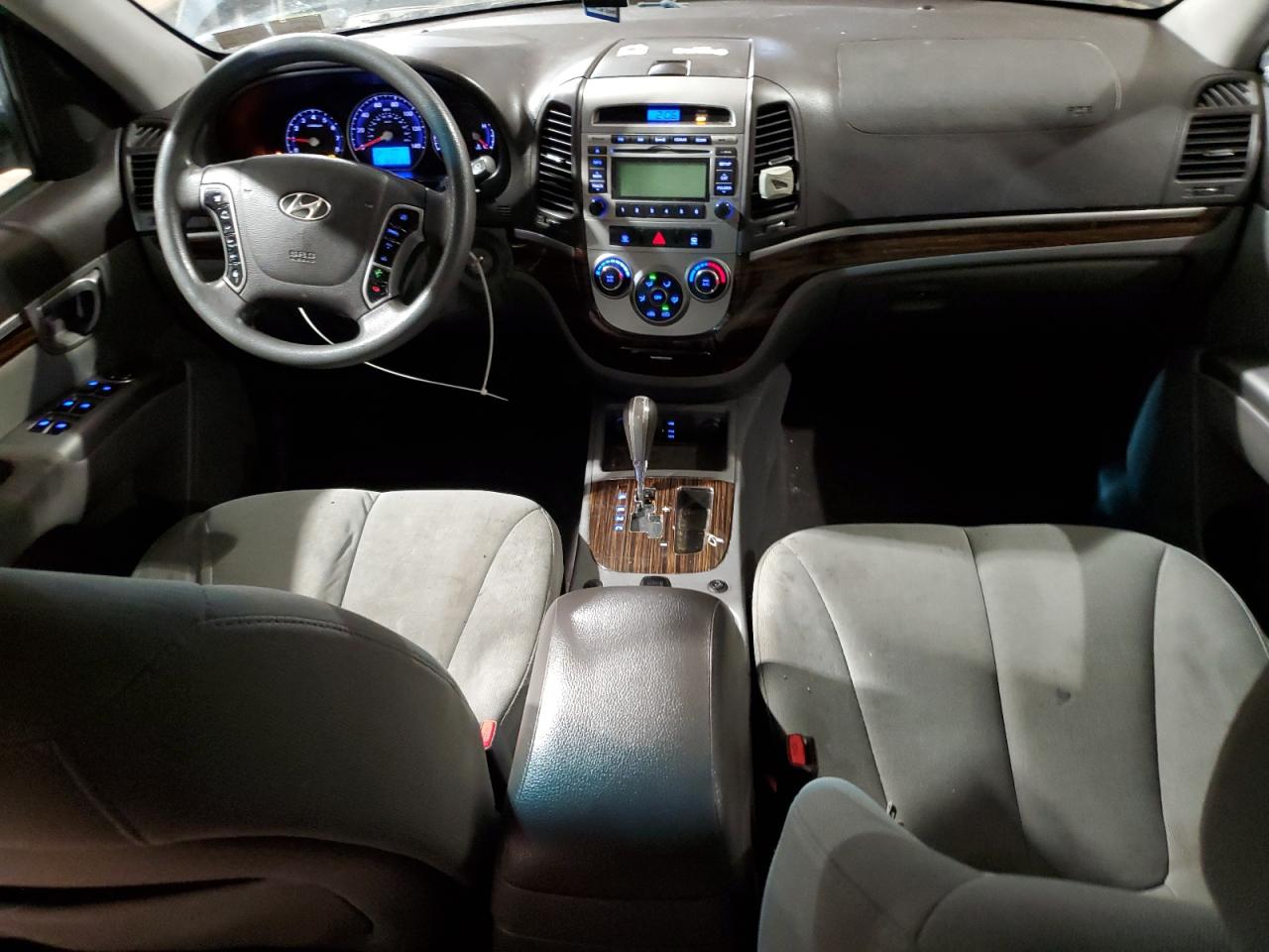 2011 Hyundai Santa Fe - Image 8