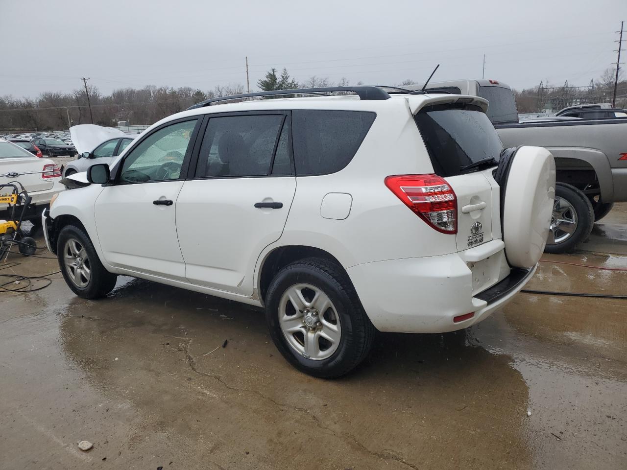 2011 Toyota RAV 4 - Image 2