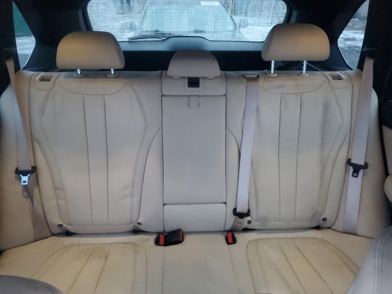 5UXKR2C35H0U24090 BMW X5 2017. Фото: 9