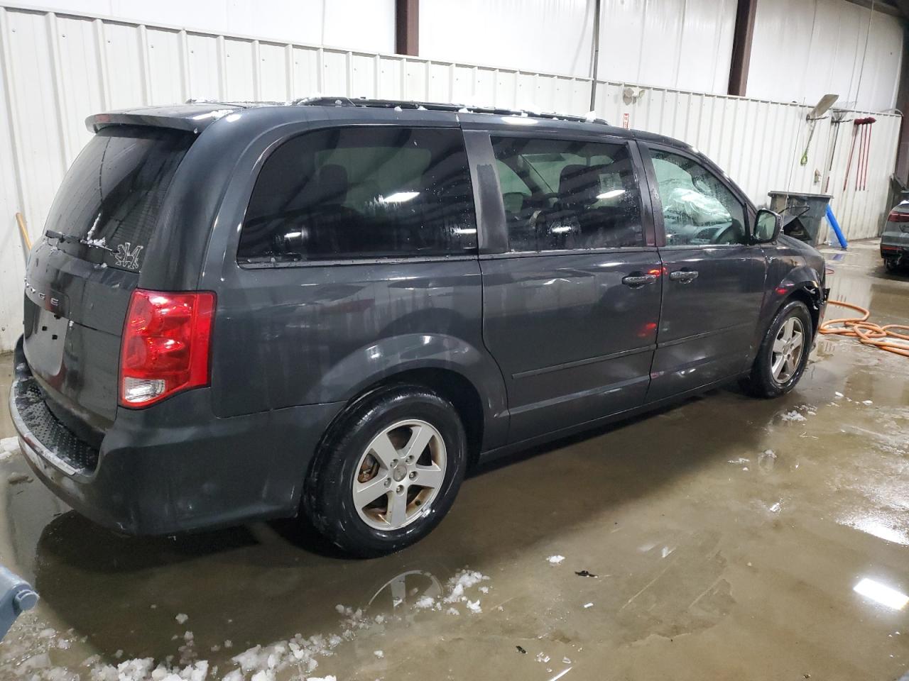 2012 Dodge Caravan - Image 3