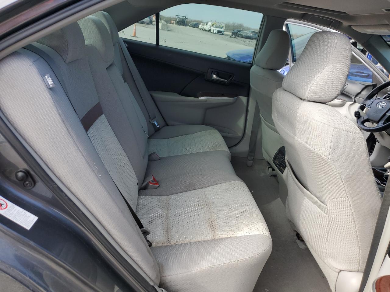 2013 Toyota Camry - Image 10