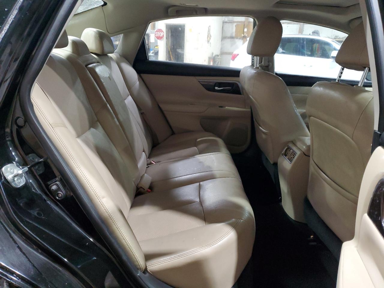 2015 Nissan Altima - Image 10