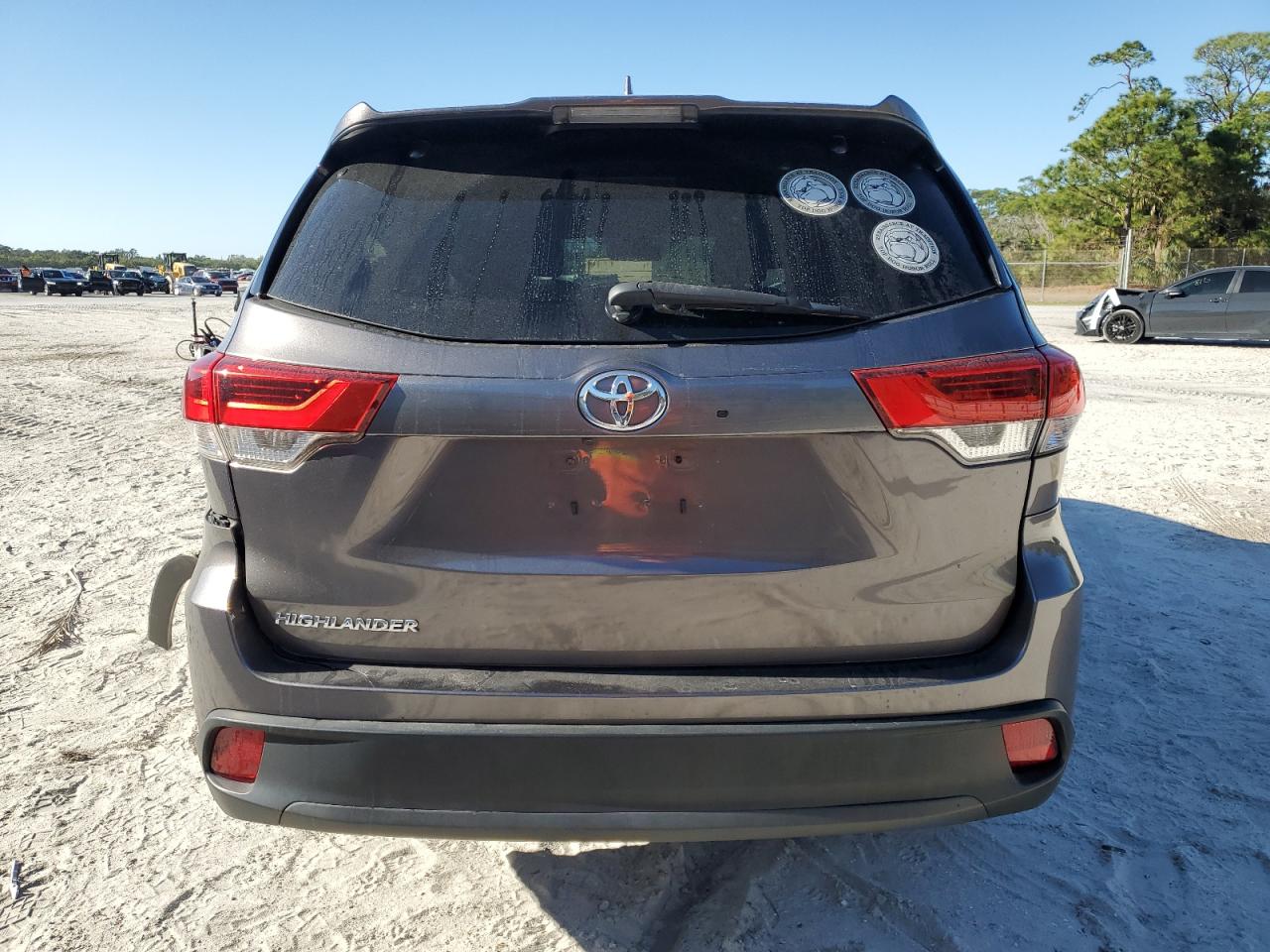 2019 Toyota Highlander - Image 6