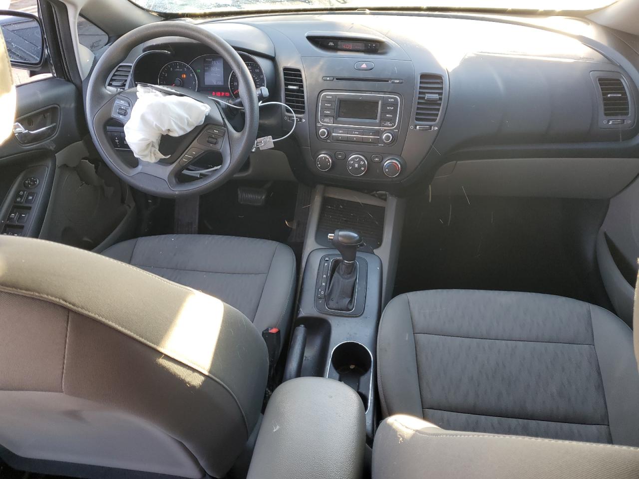 2016 Kia Forte - Image 8