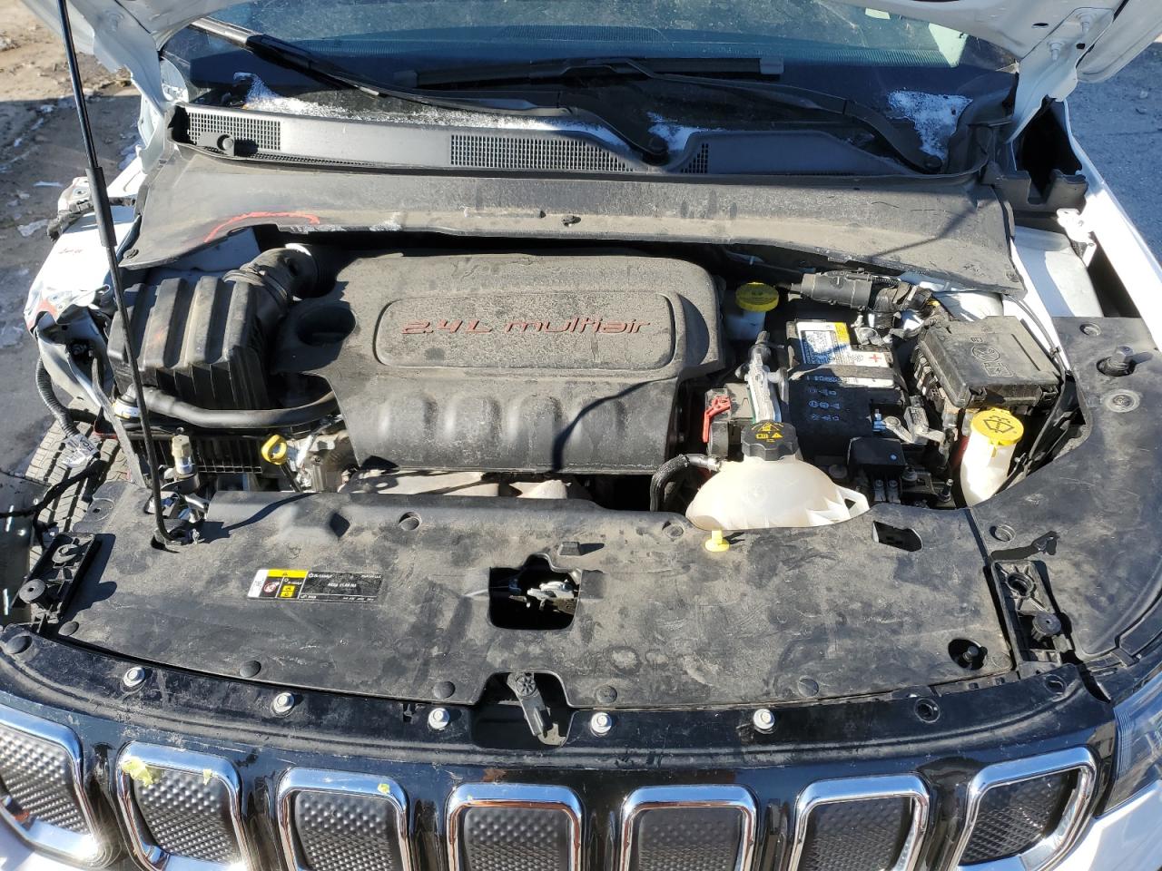2022 Jeep Compass - Image 12
