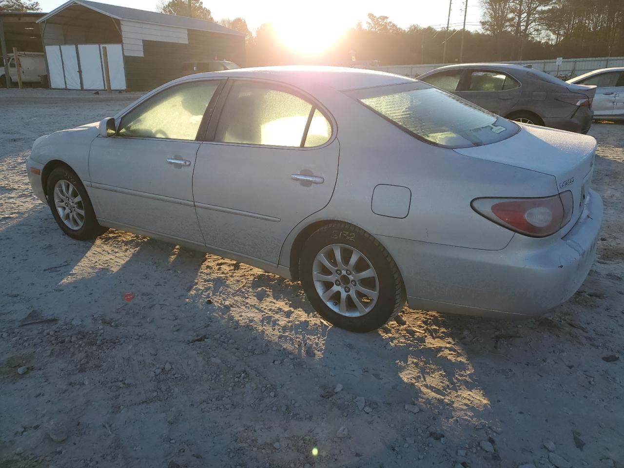 2002 Lexus ES - Image 2