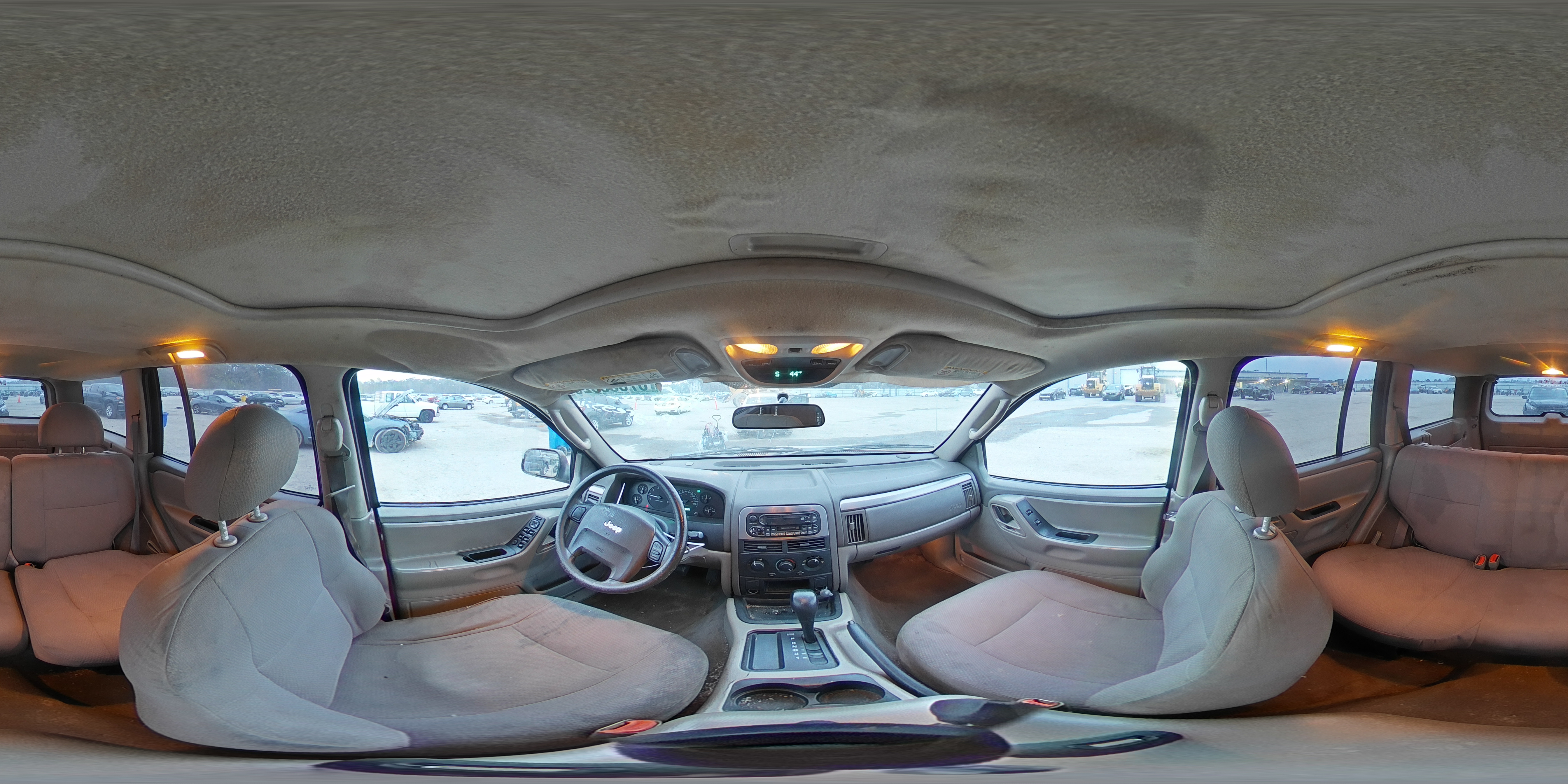 2004 Jeep Grand Cherokee - Image 14
