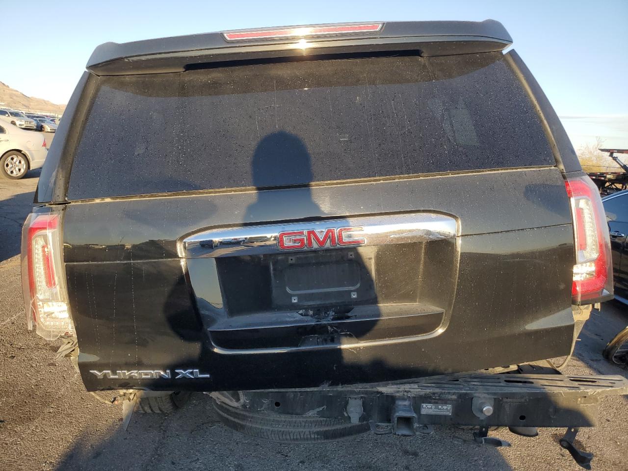 2020 GMC Yukon - Image 6