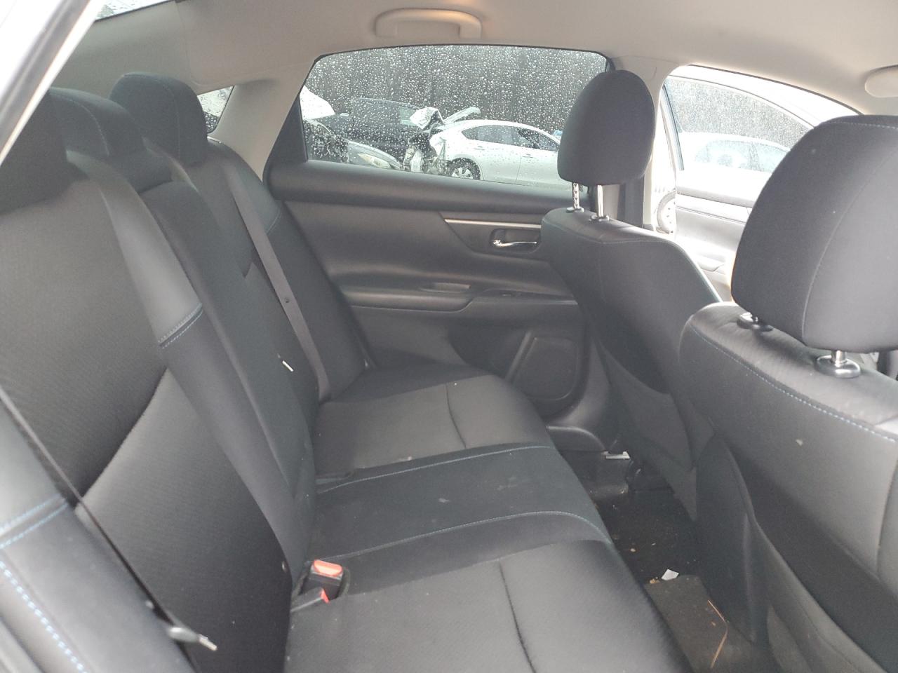 2018 Nissan Altima - Image 10