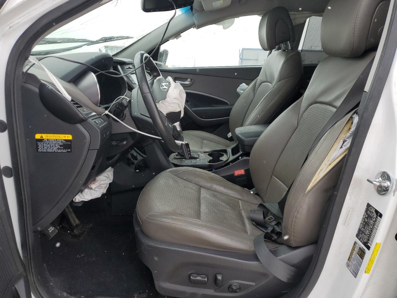2016 Hyundai Santa Fe - Image 7