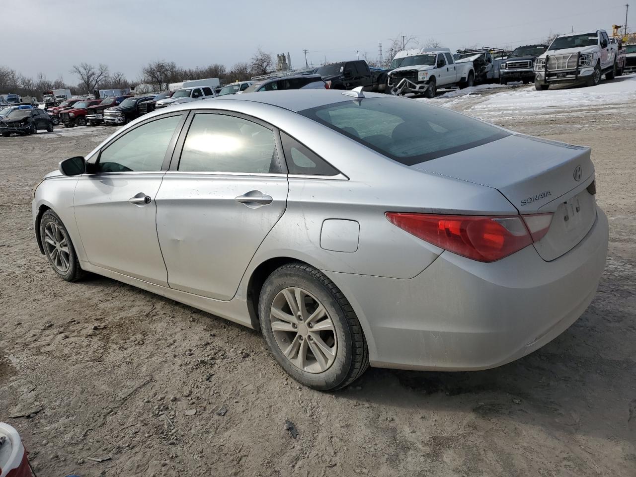 2012 Hyundai Sonata - Image 2