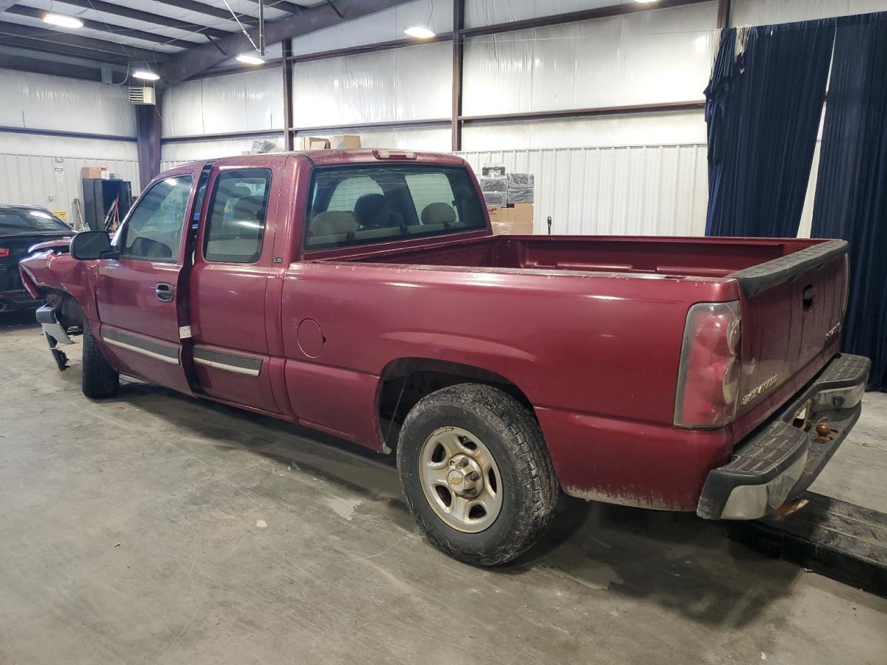 2004 Chevrolet Silverado - Image 2
