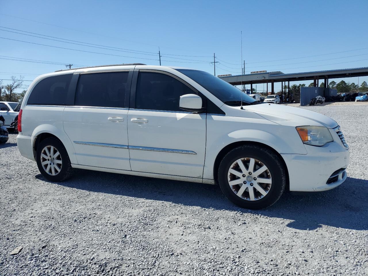 2013 Chrysler Town & Country - Image 4