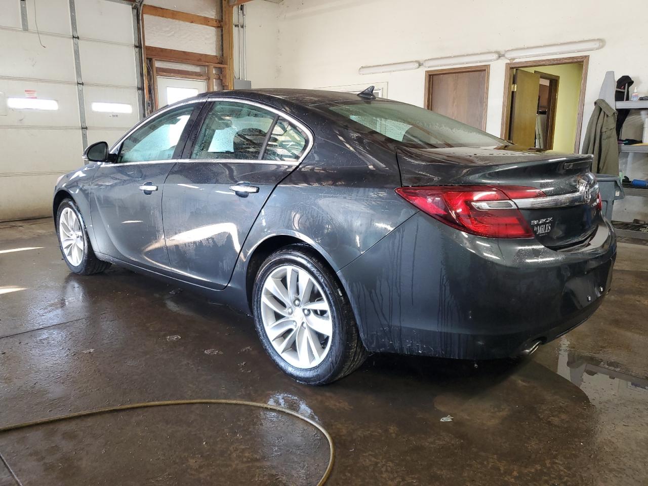 2014 Buick Regal - Image 2