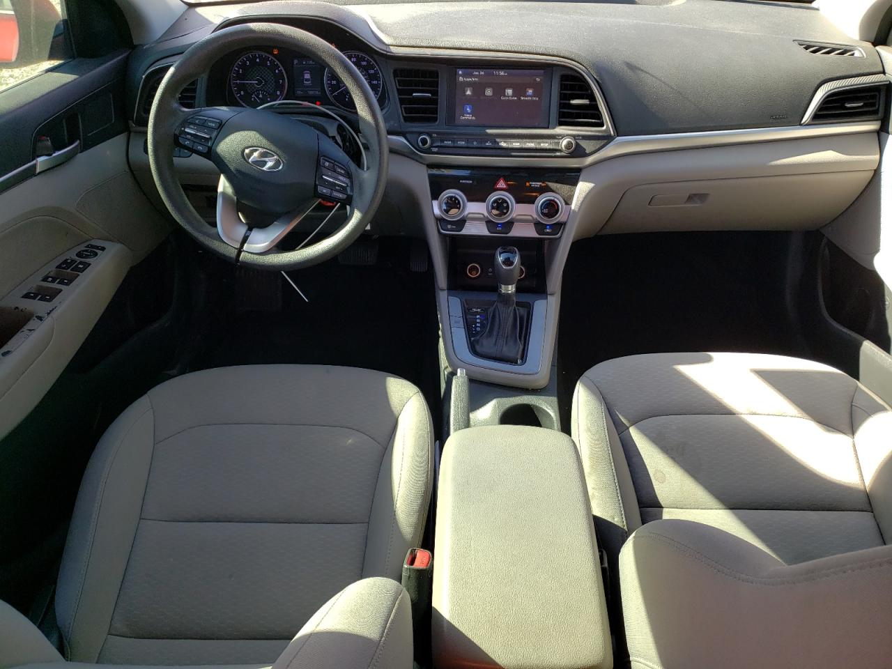 2019 Hyundai Elantra - Image 8