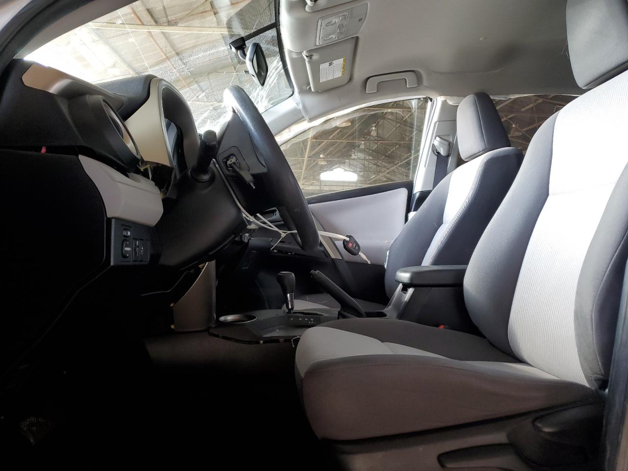 2015 Toyota RAV 4 - Image 7