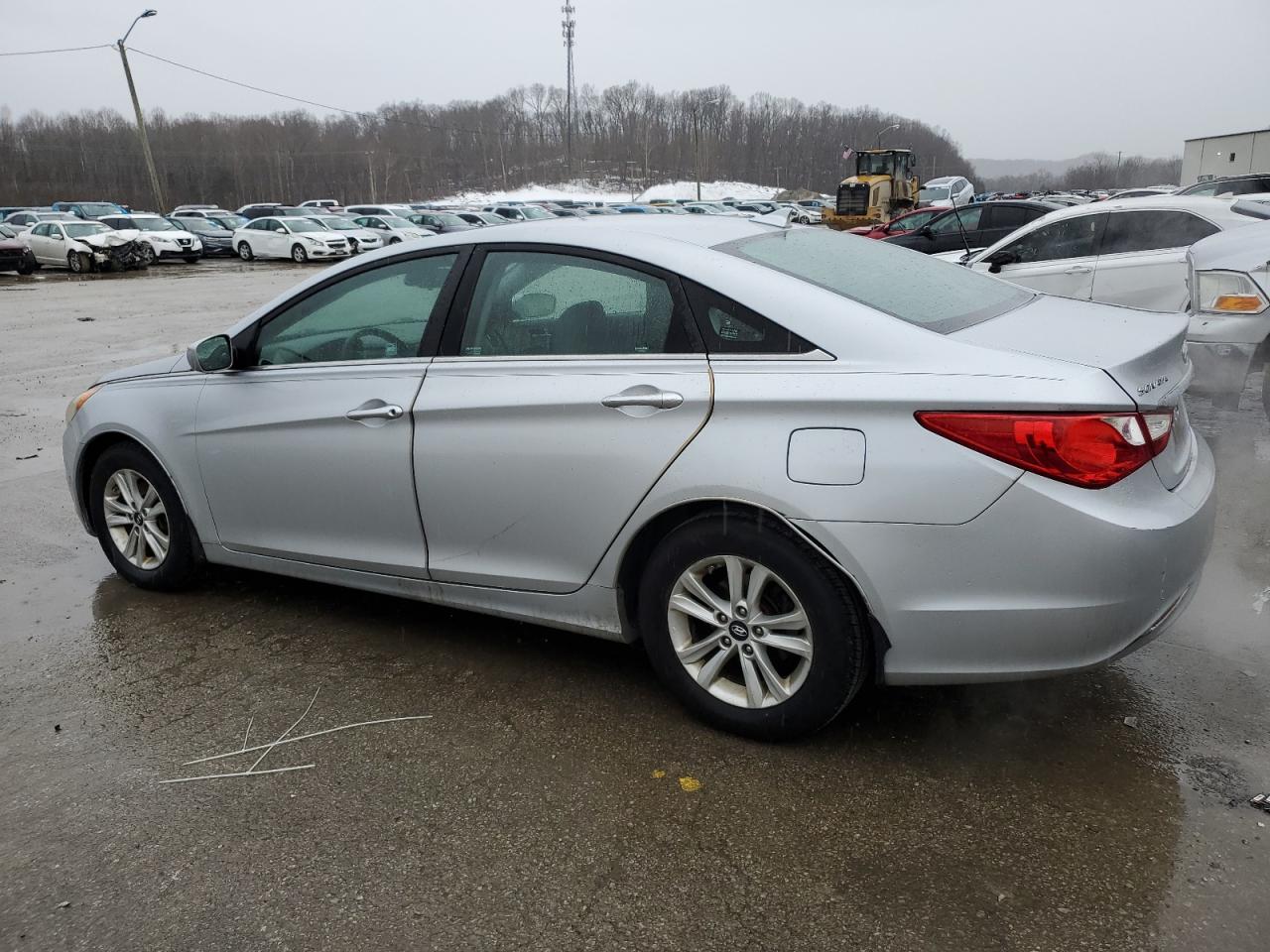 2013 Hyundai Sonata - Image 2