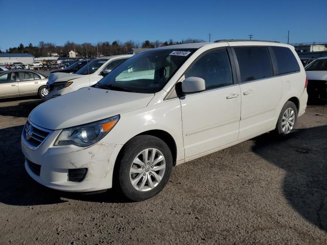 2012 Volkswagen Routan Se