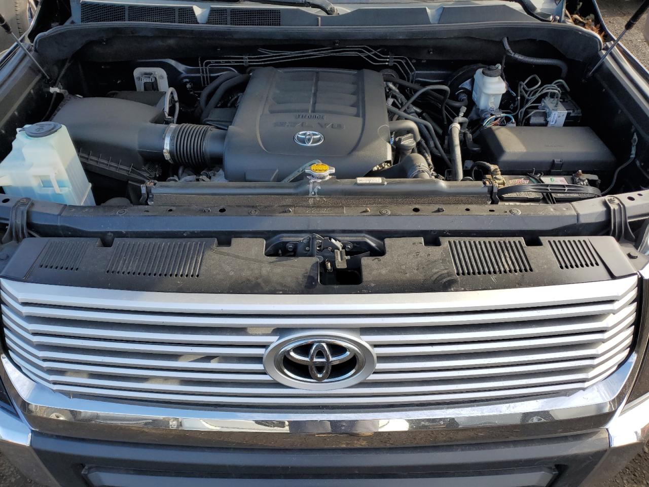 2015 Toyota Tundra - Image 11