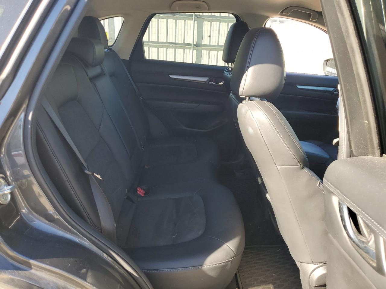 2017 Mazda CX-5 - Image 11