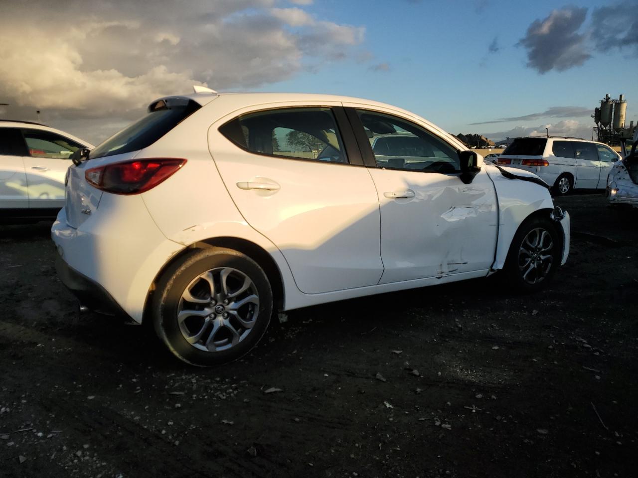 2020 Toyota Yaris - Image 3