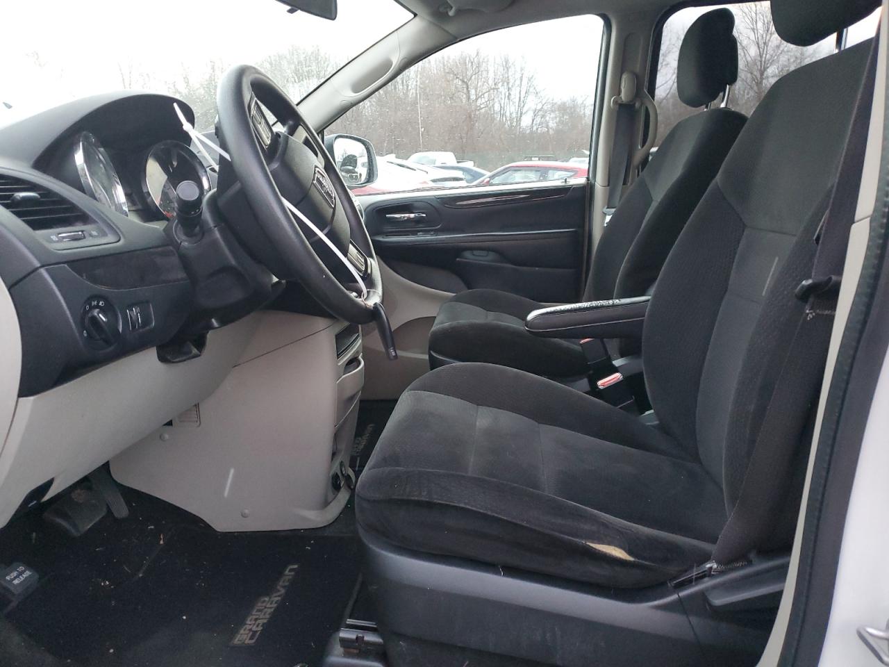 2017 Dodge Caravan - Image 7