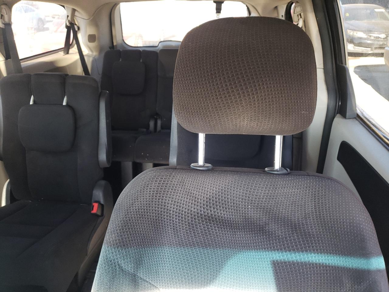 2014 Dodge Caravan - Image 10