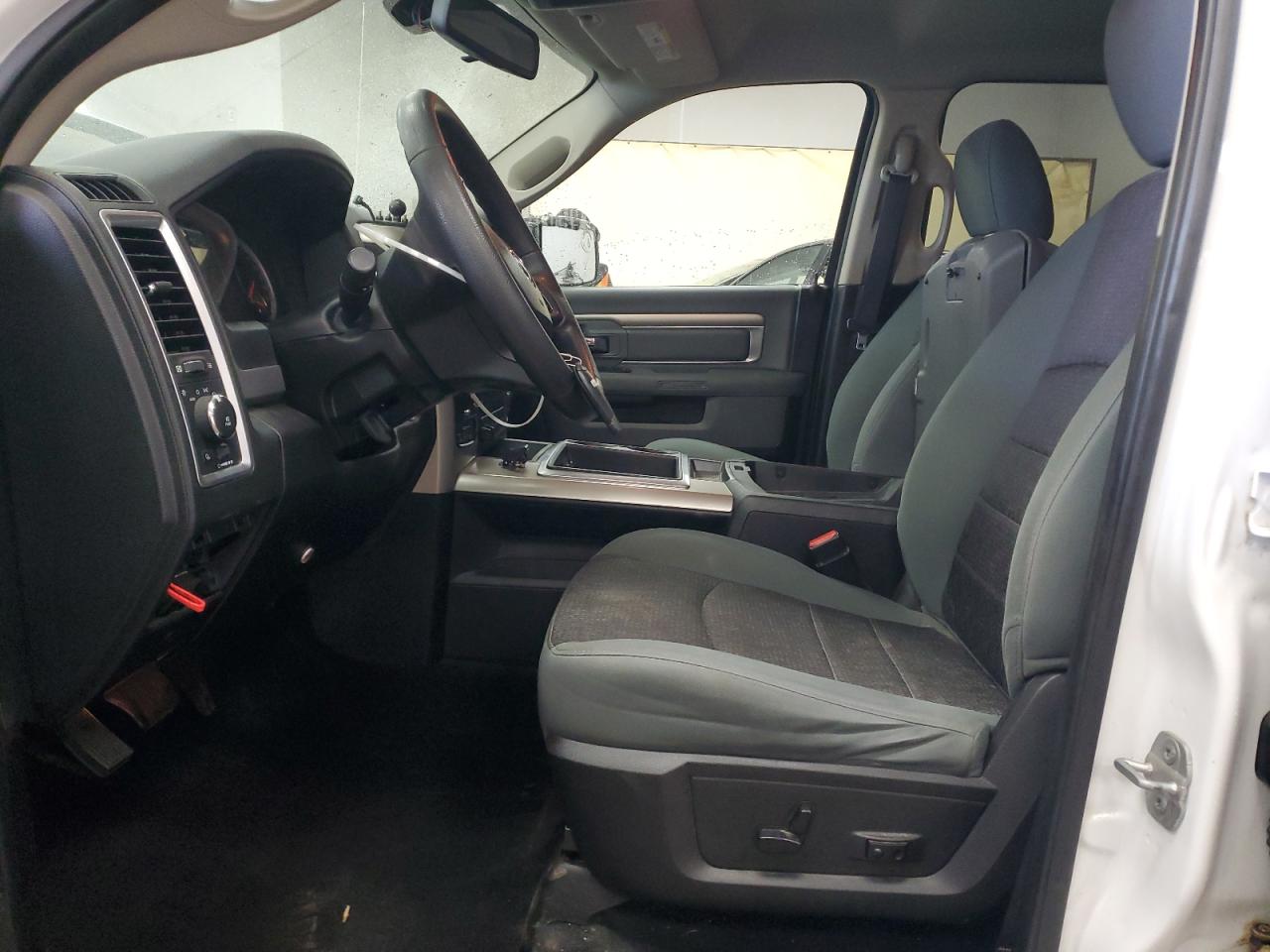 2014 RAM 1500 - Image 7