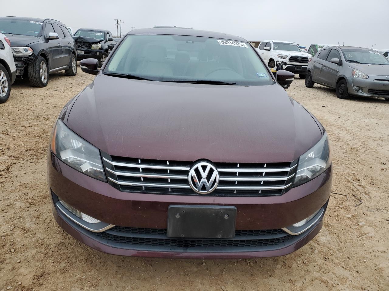 2014 Volkswagen Passat - Image 5