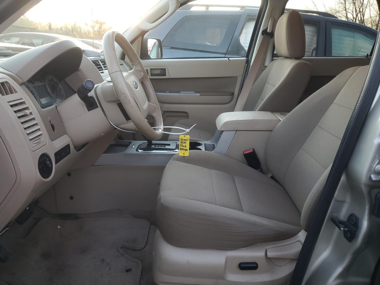 2010 Ford Escape - Image 7
