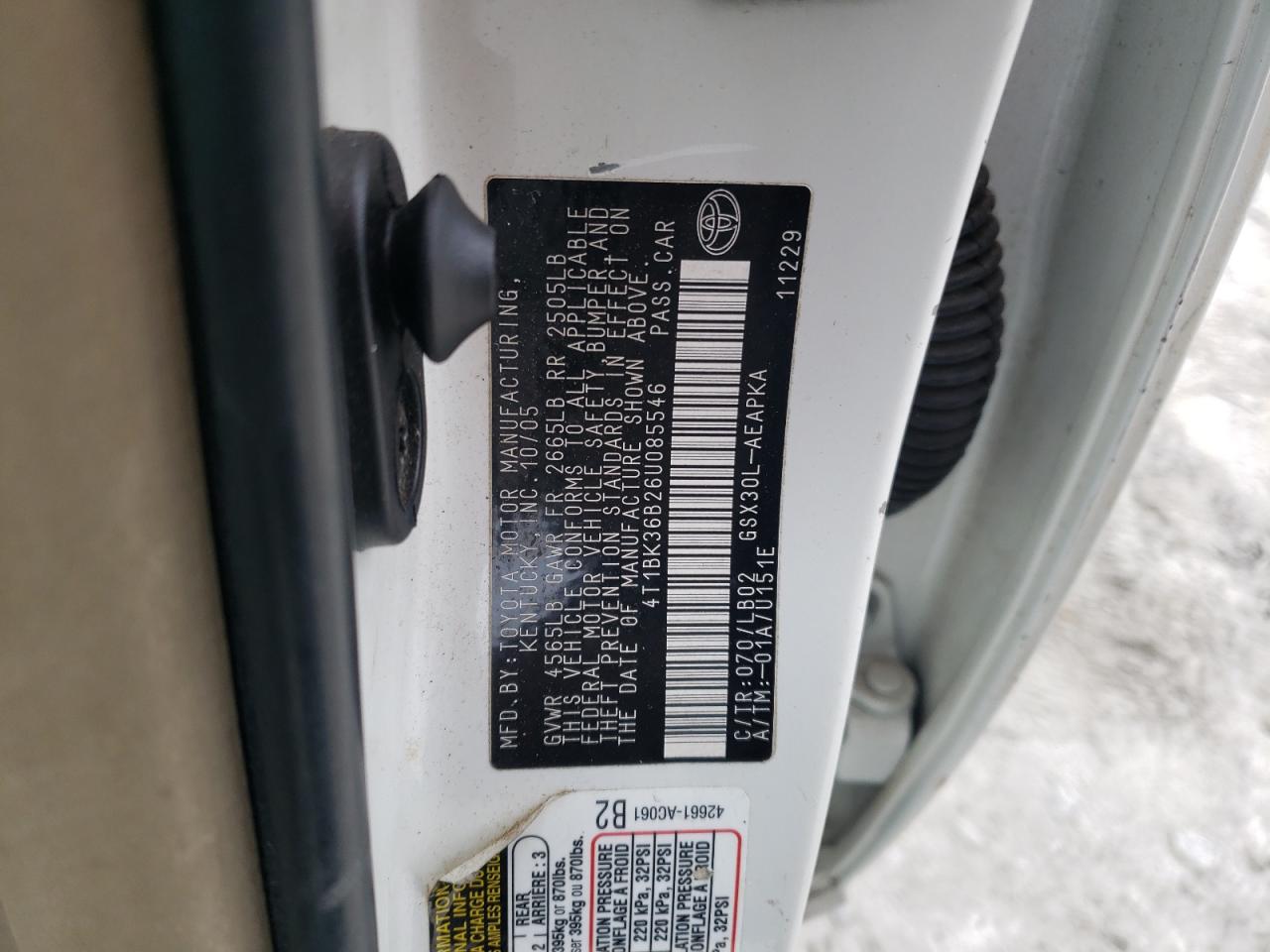 2006 Toyota Avalon - Image 12