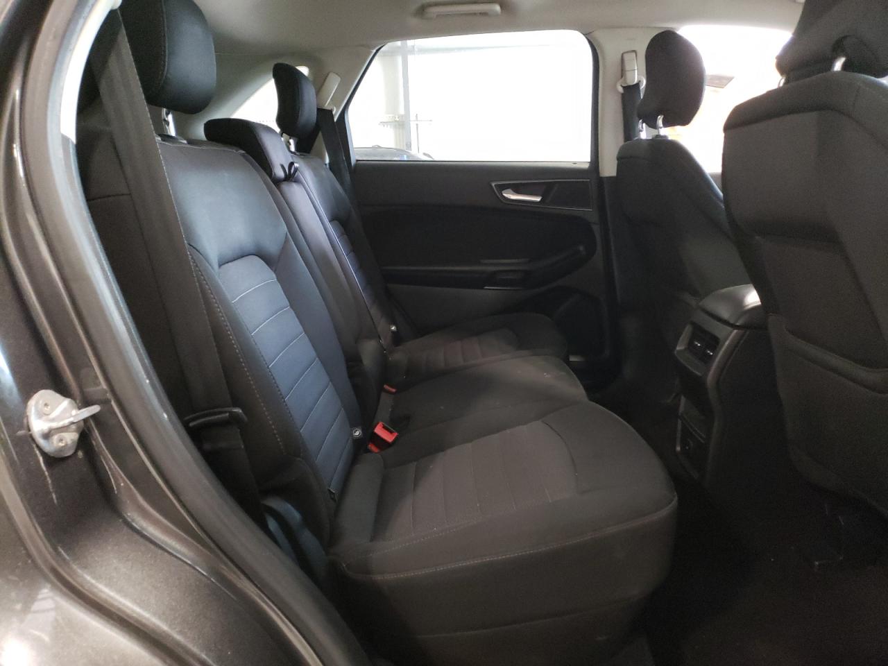 2017 Ford Edge - Image 11