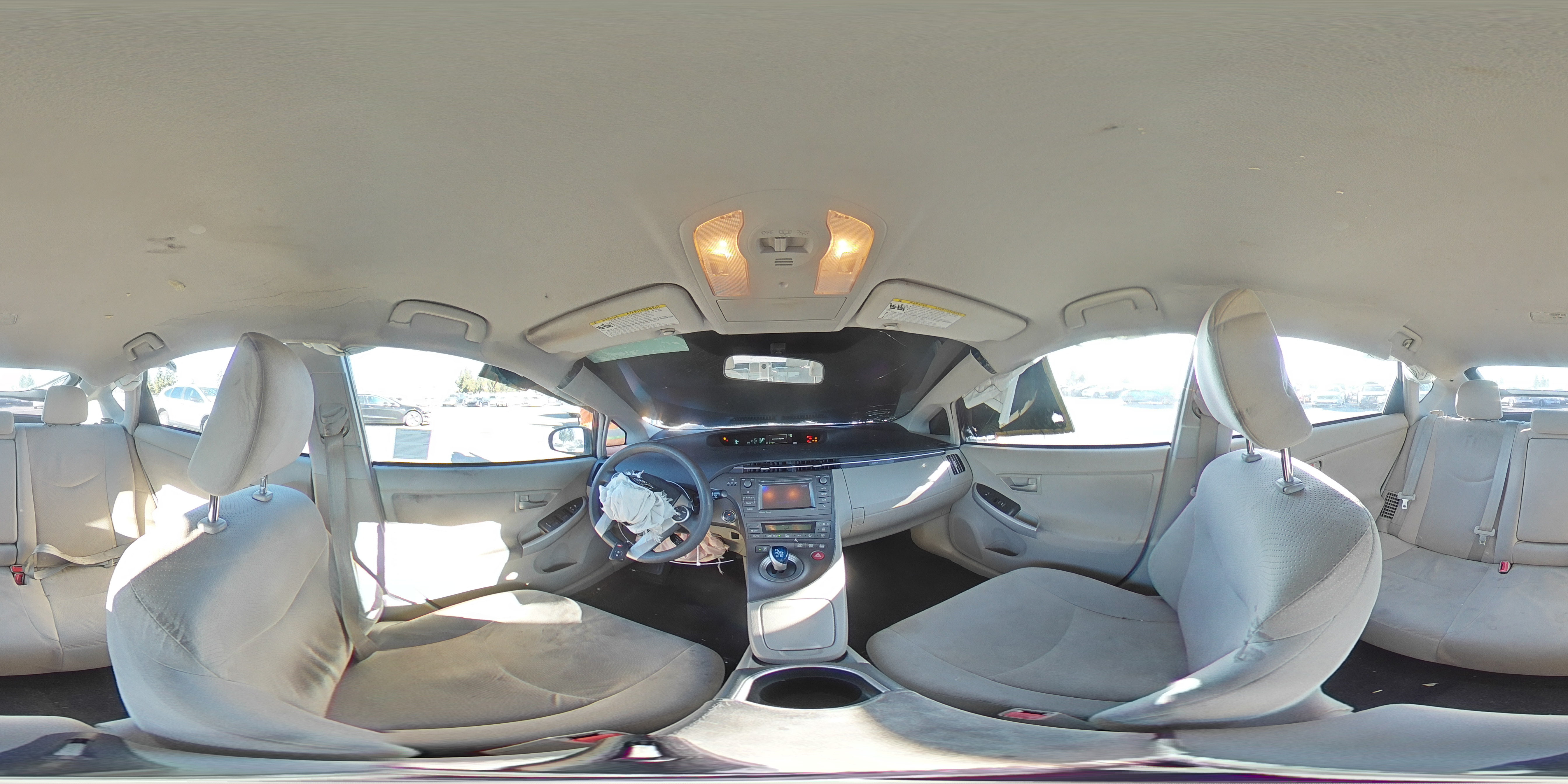 2015 Toyota Prius - Image 12