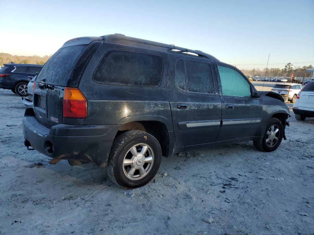 2004 GMC Envoy - Image 3