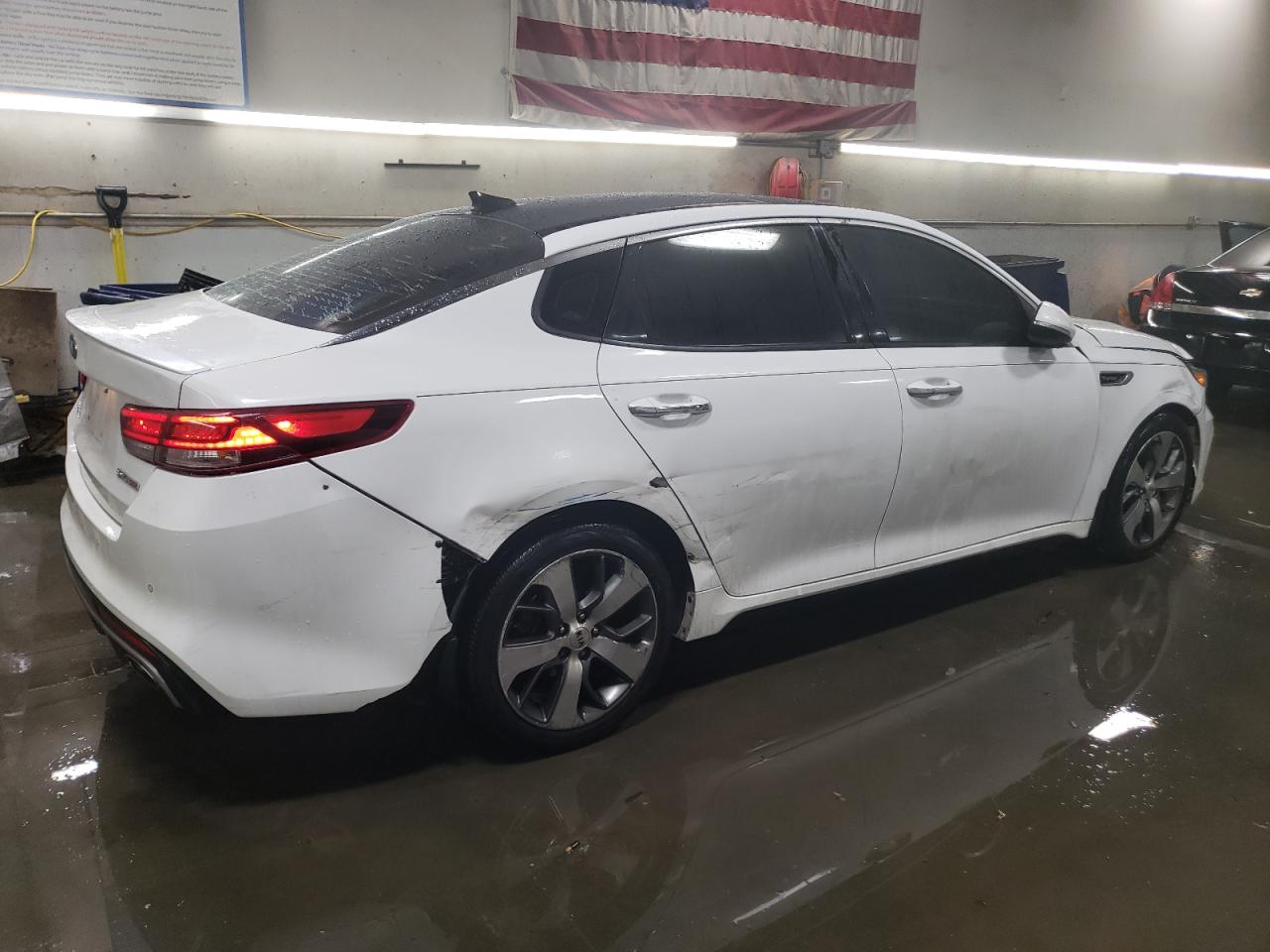 2016 Kia Optima - Image 3
