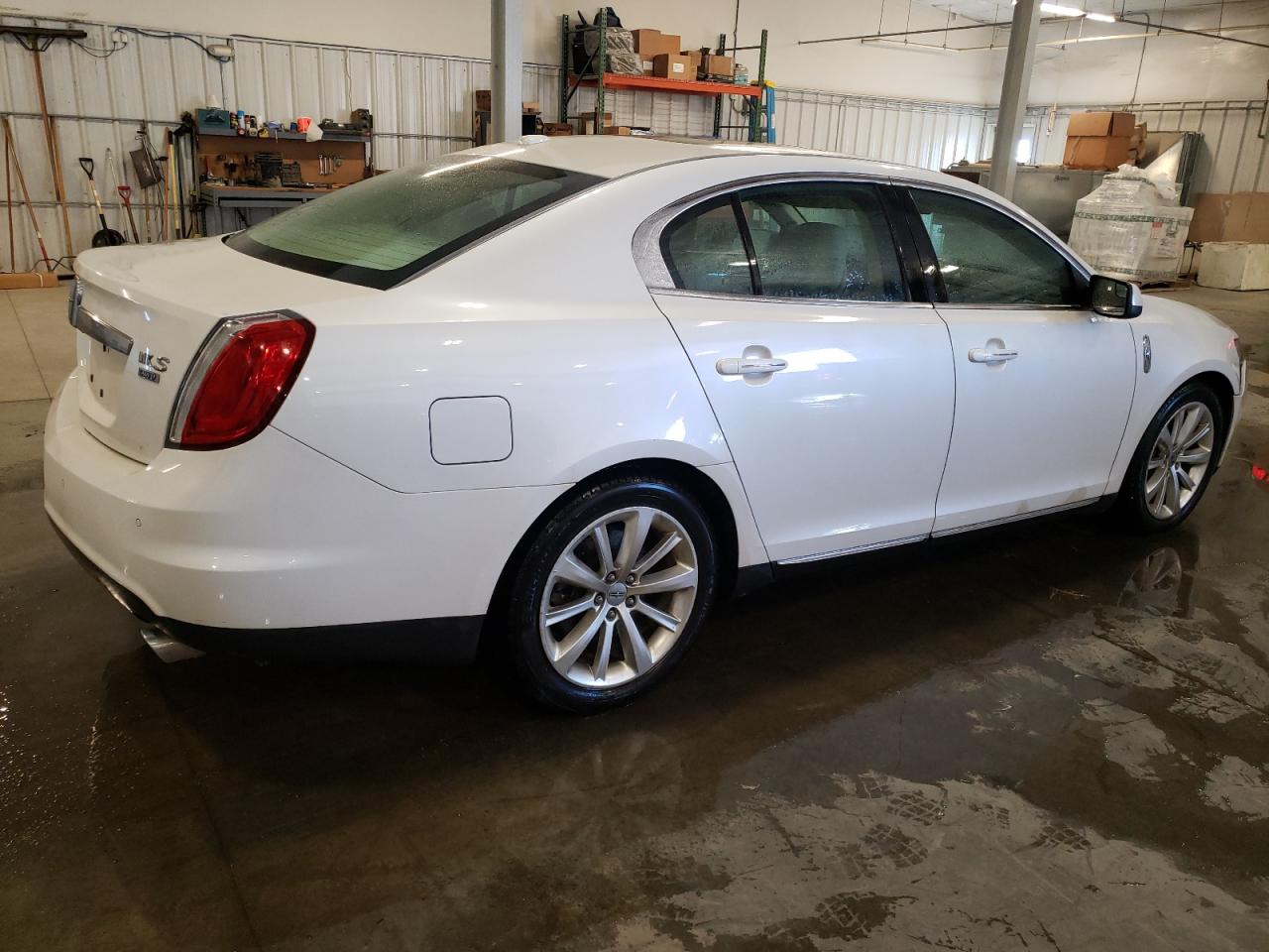 2010 Lincoln MKS - Image 3