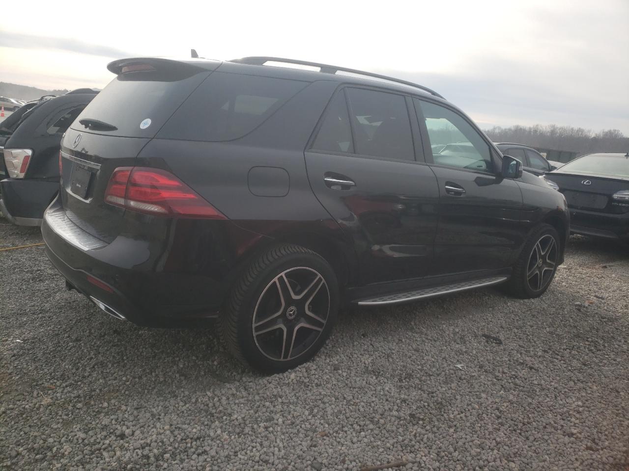 2017 Mercedes-Benz GLE - Image 3