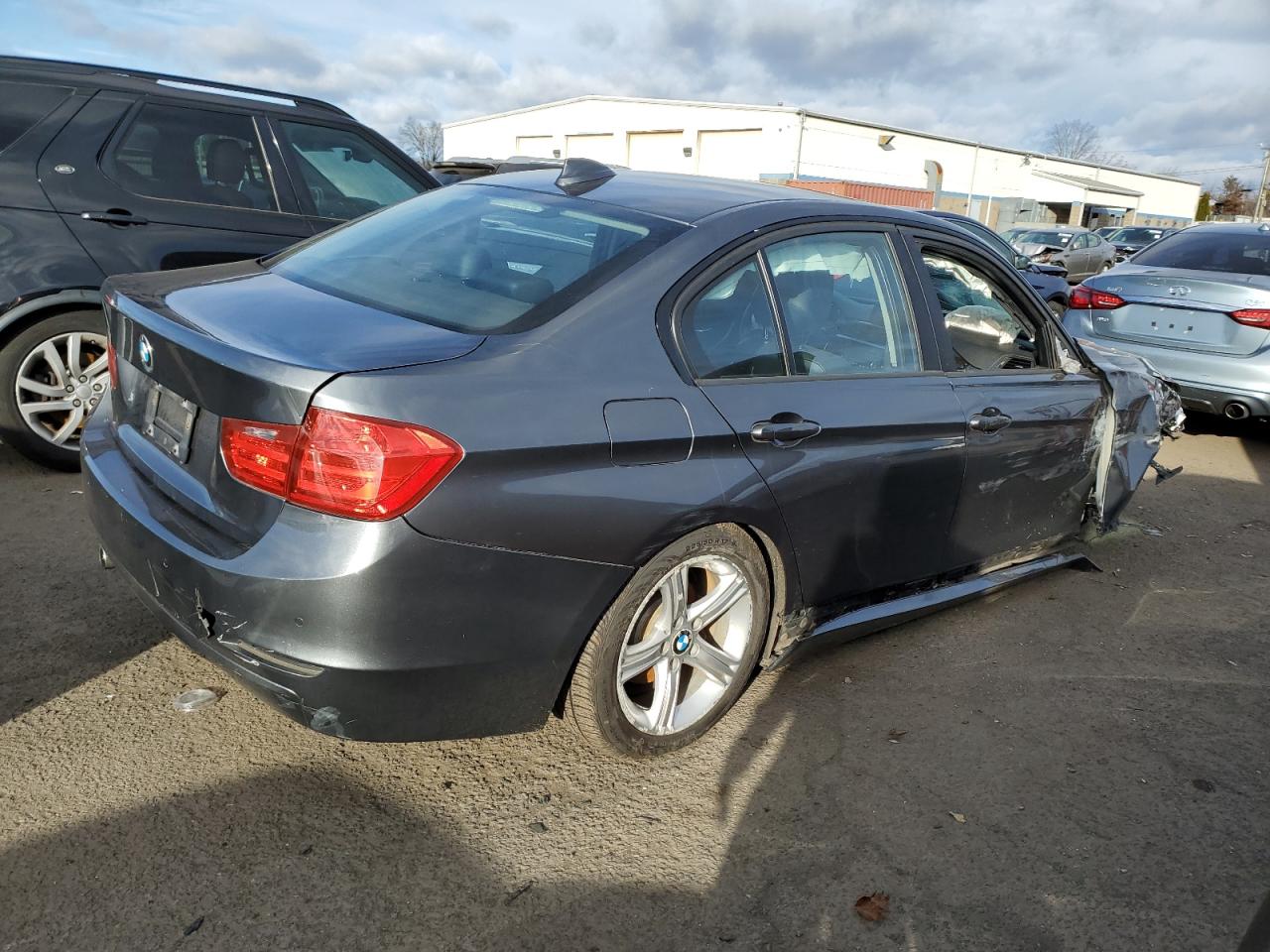 VIN WBA3B5G51FNS16440 2015 BMW 3 SERIES no.3