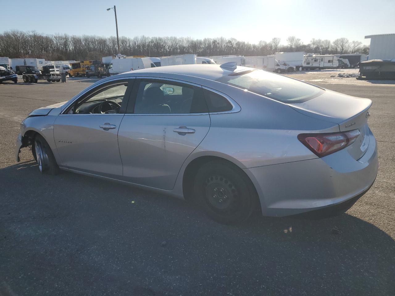 2022 Chevrolet Malibu - Image 2