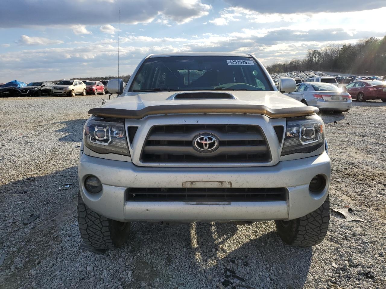 2010 Toyota Tacoma - Image 5