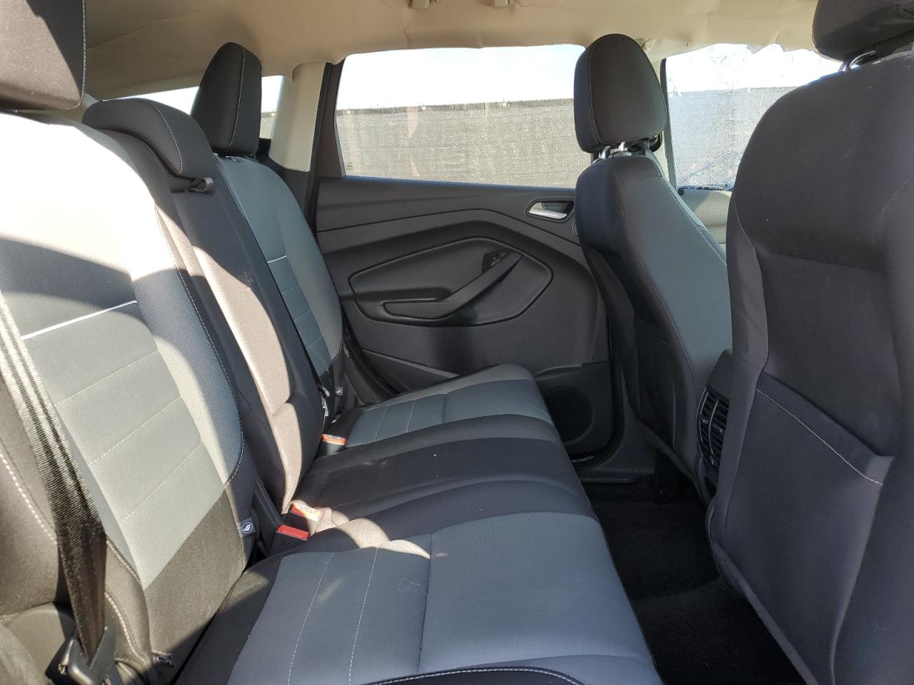 2015 Ford Escape - Image 11
