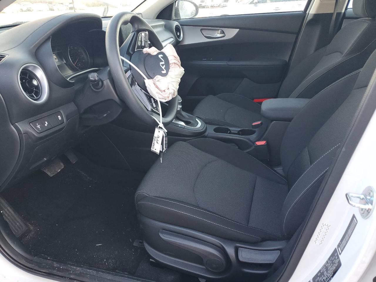 2024 Kia Forte - Image 7