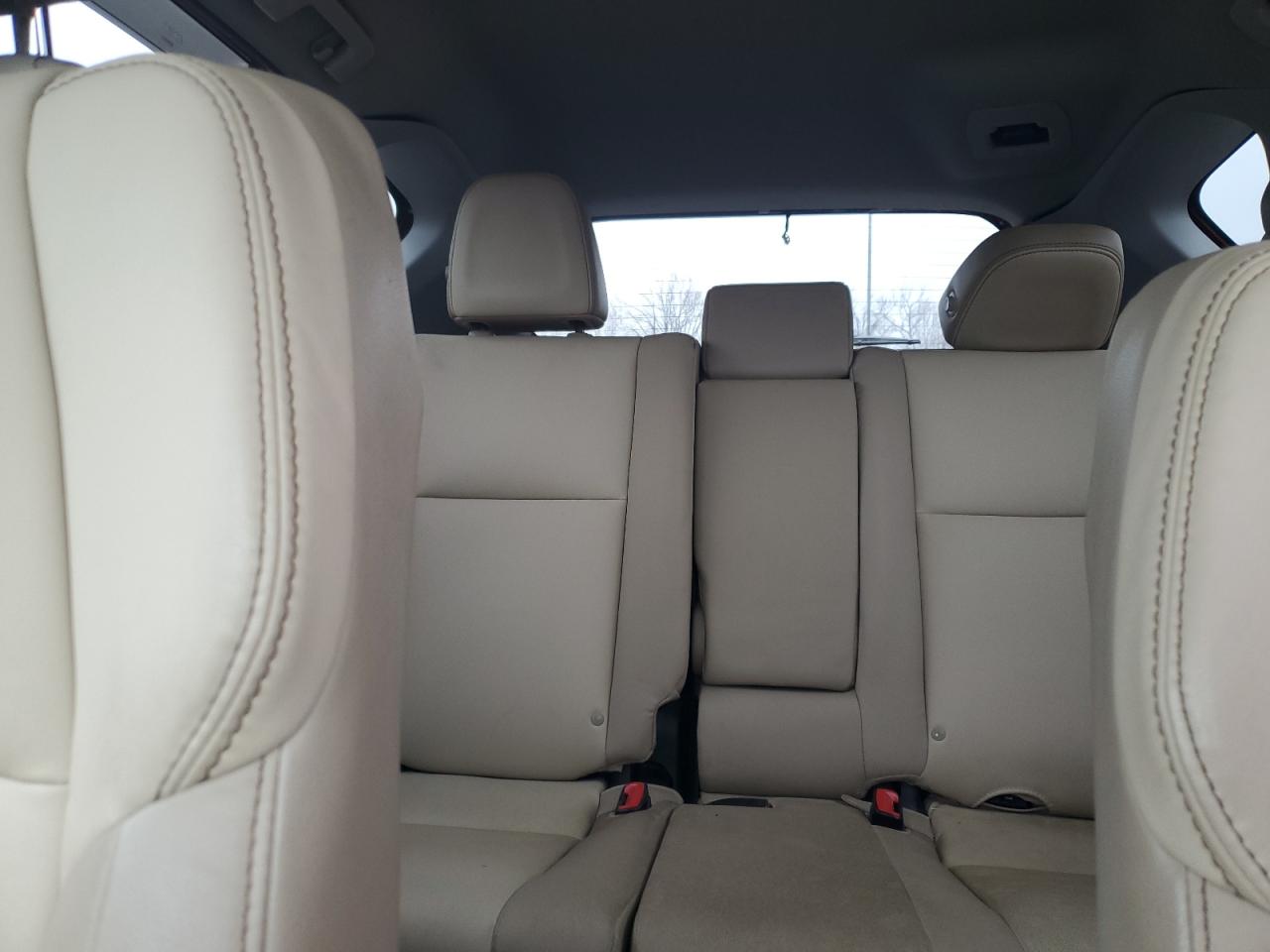 2015 Toyota RAV 4 - Image 10