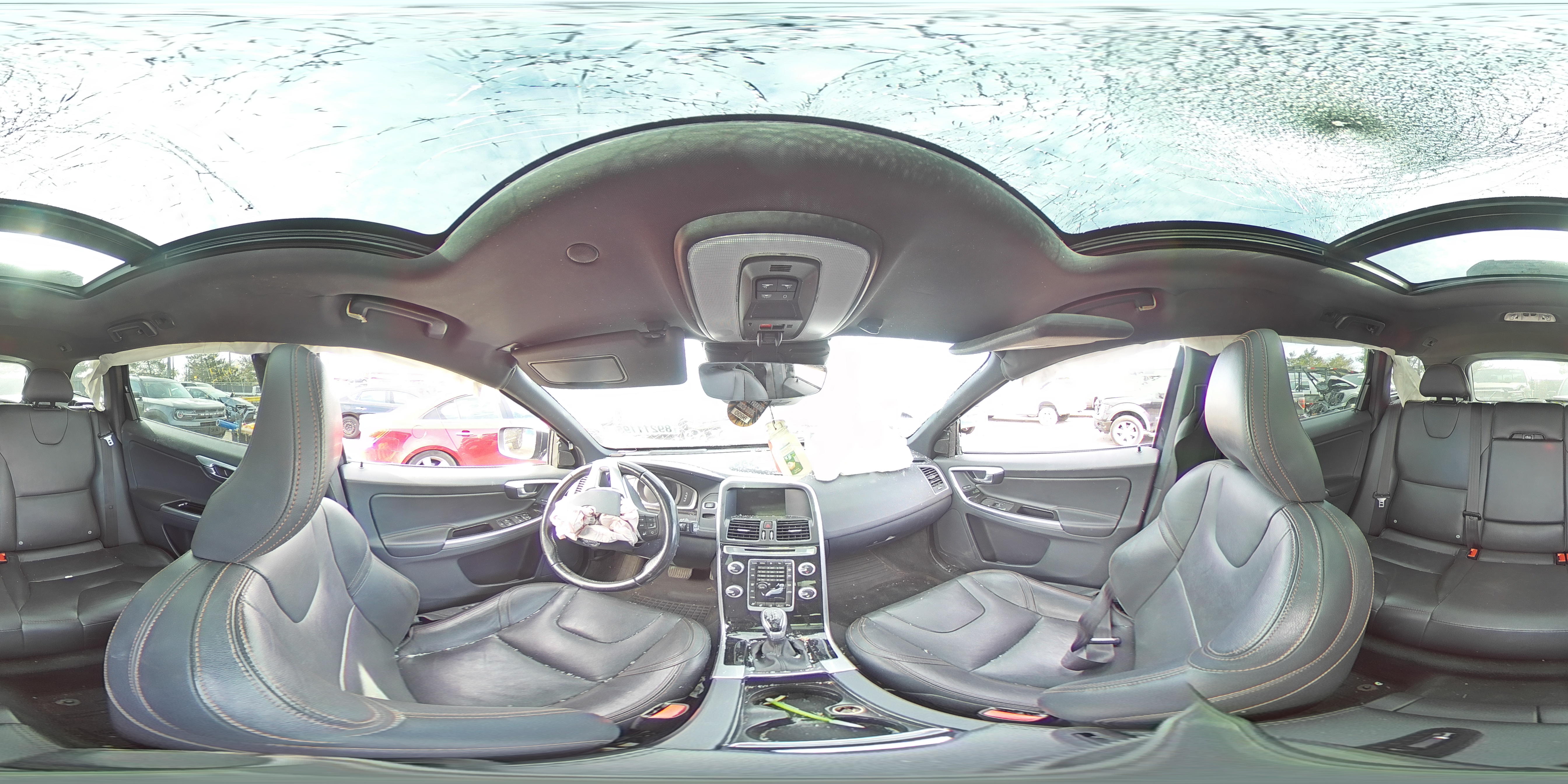 2016 Volvo XC60 - Image 12