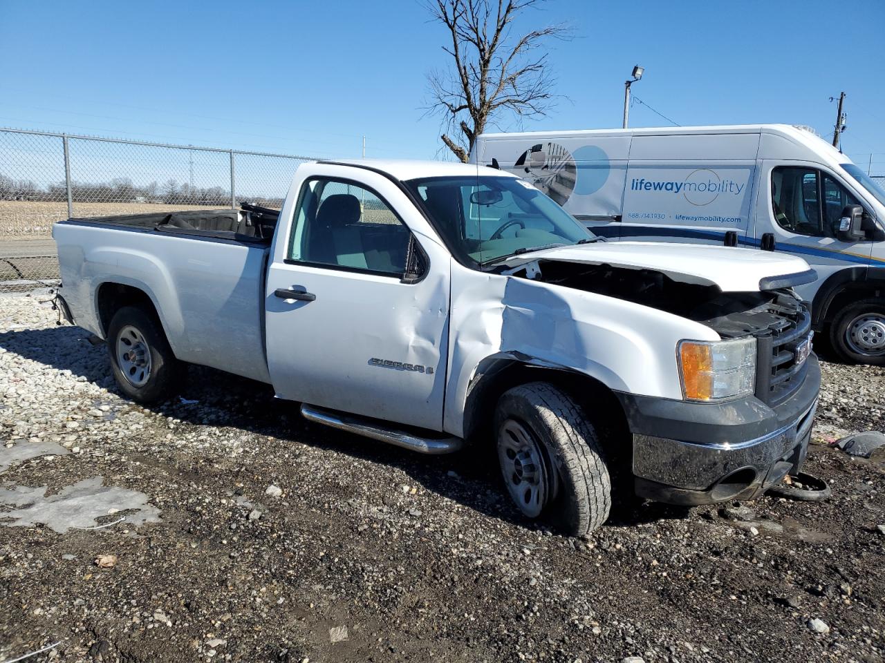 2009 GMC Sierra - Image 4