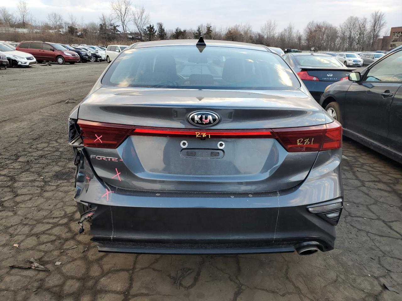 2020 Kia Forte - Image 6