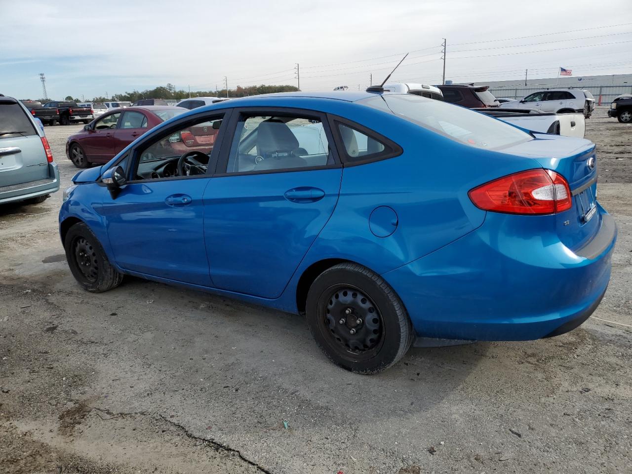 2013 Ford Fiesta - Image 2