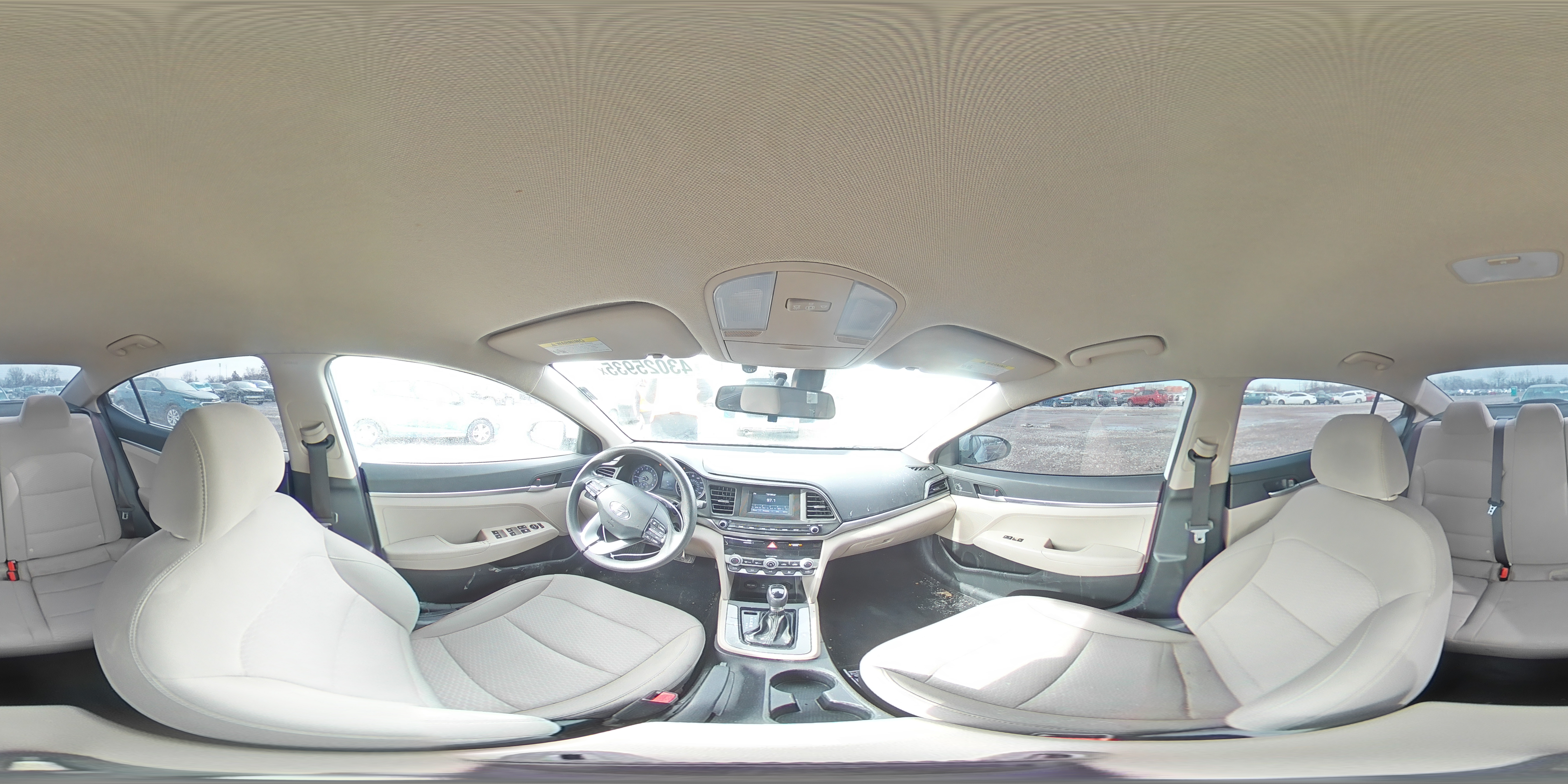 2020 Hyundai Elantra - Image 12