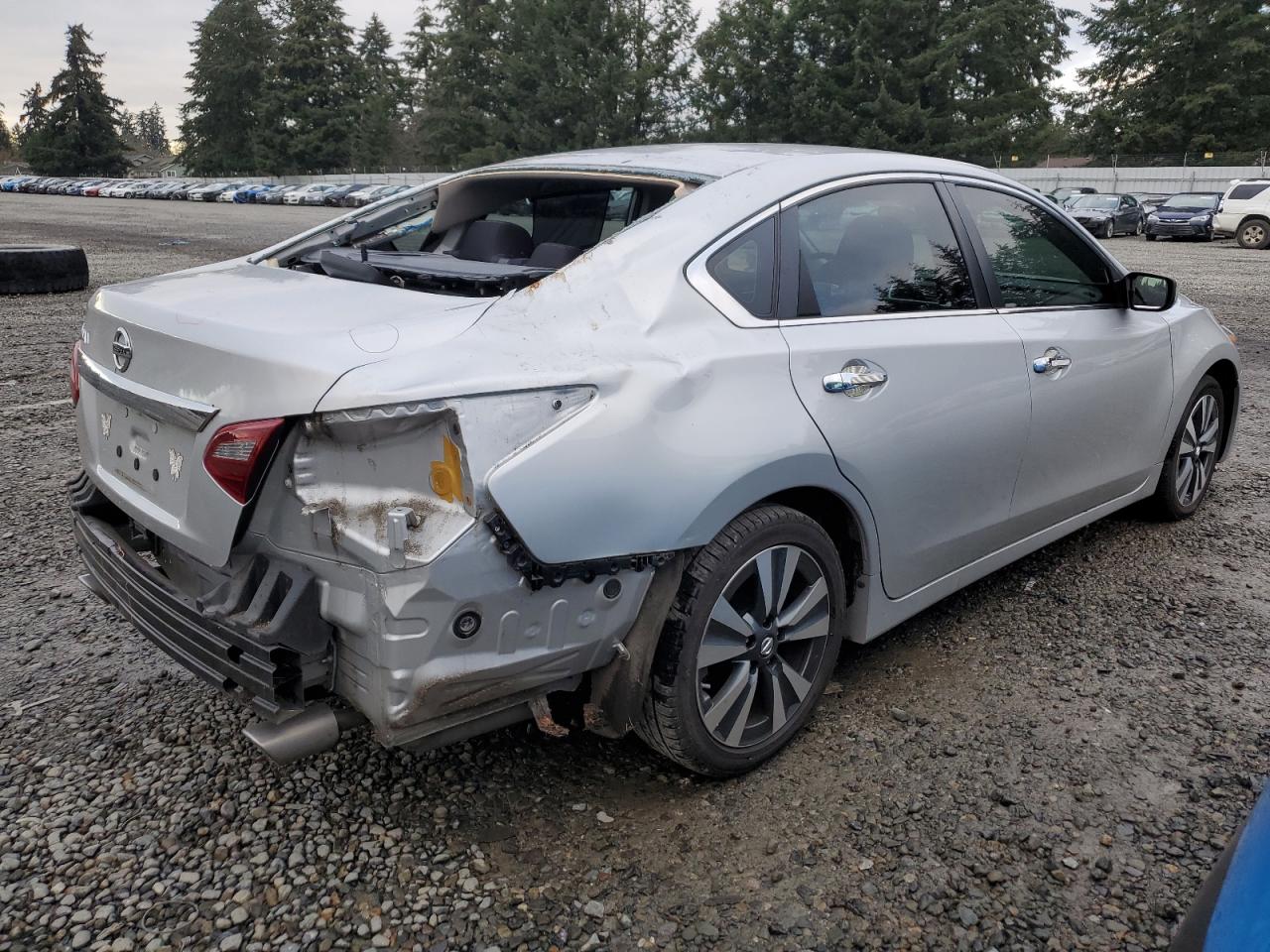 VIN 1N4AL3AP7JC228141 2018 NISSAN ALTIMA no.3